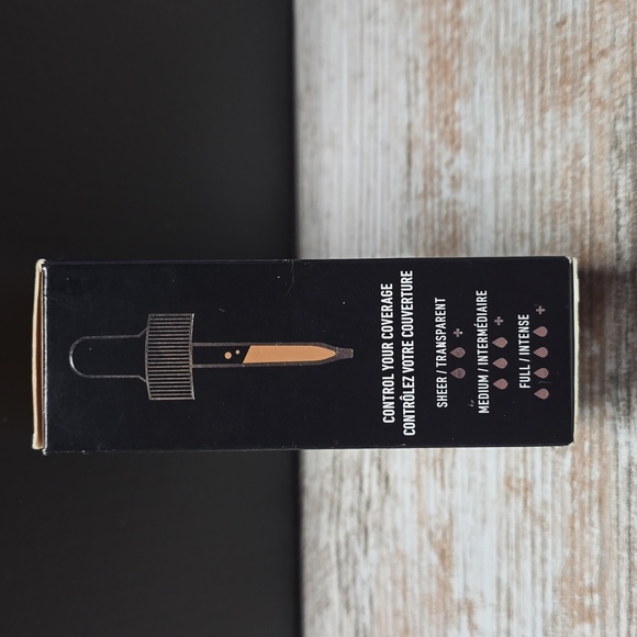 NYX Total Control Pro Foundation - Golden - Picture 4 of 7